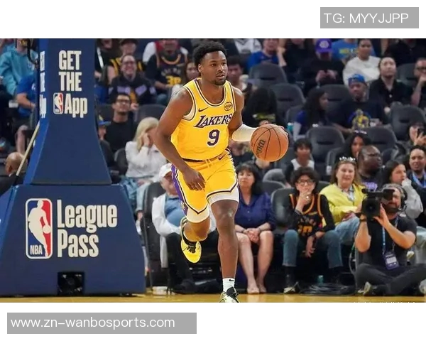 夸梅直言布朗尼在大学表现平平不及部分高中球员的潜力与实力 夸梅直言布朗尼在大学表现平平不及部分高中球员的潜力与实力