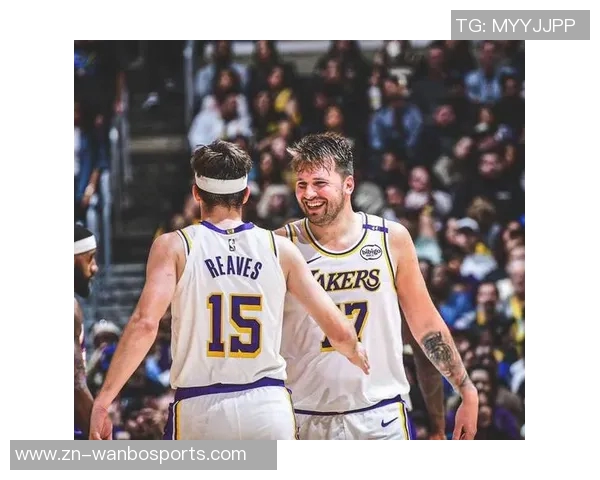 东契奇领衔本赛季40场次排行榜里夫斯紧随其后表现不俗 东契奇领衔本赛季40场次排行榜里夫斯紧随其后表现不俗