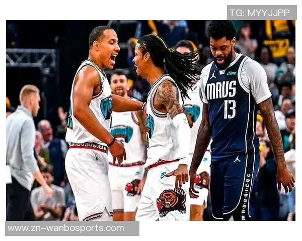 明日独行侠对阵热火戴维斯缺席13场后小概率复出引关注 明日独行侠对阵热火戴维斯缺席13场后小概率复出引关注