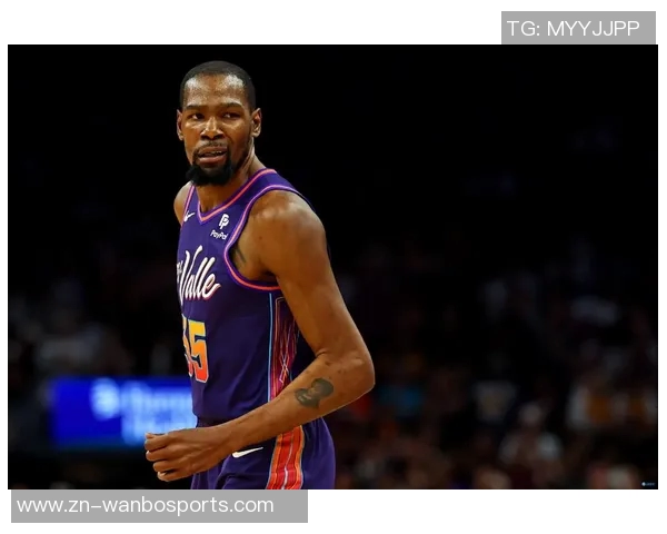 杜兰特坦言不在意退役球衣荣誉更重视个人成长与球队贡献 杜兰特坦言不在意退役球衣荣誉更重视个人成长与球队贡献